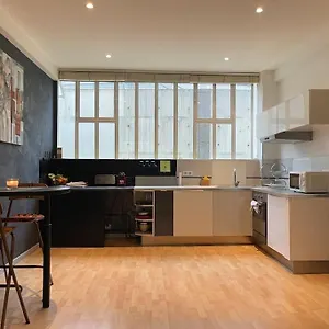 Superbe Studio Lumineux Et Moderne A 5mn De Paris Appartement